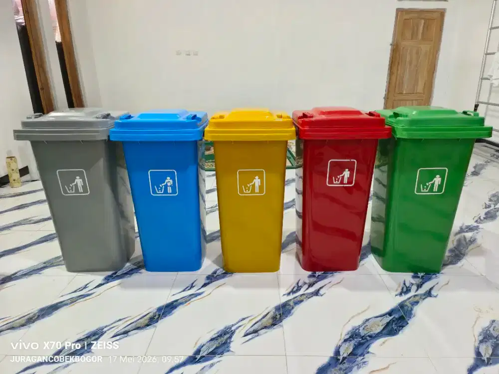 TEMPAT SAMPAH BAHAN HDPE DAN FIBERGLASS PABRIK TONG SAMPAH BESAR