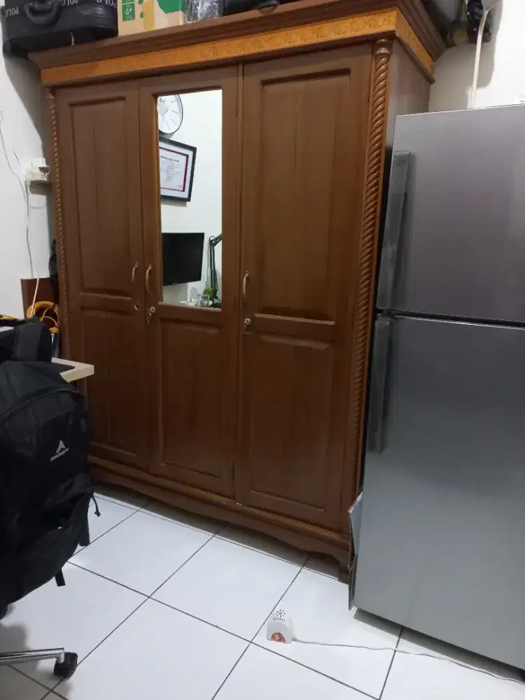Jual lemari kayu jati 3 pintu
