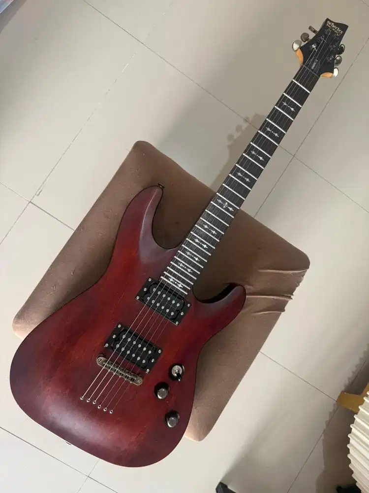 Gitar Schecter omen 6