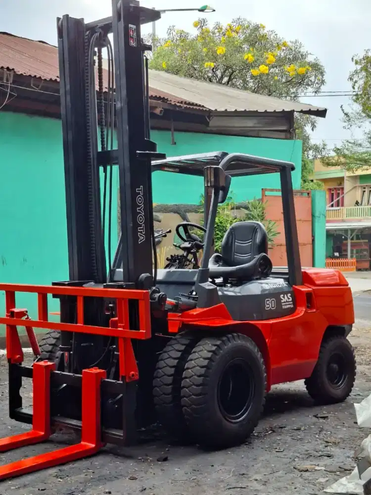 Forklift Toyota 5 Ton 2016