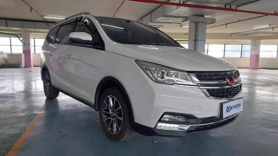 DP MURAH Wuling Cortez 1.5 CT Lux Bensin-AT 2022 Hitam CFKIB