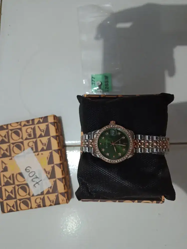 Dijual jam bonia original wanita seri BNB10987S masih baru banget