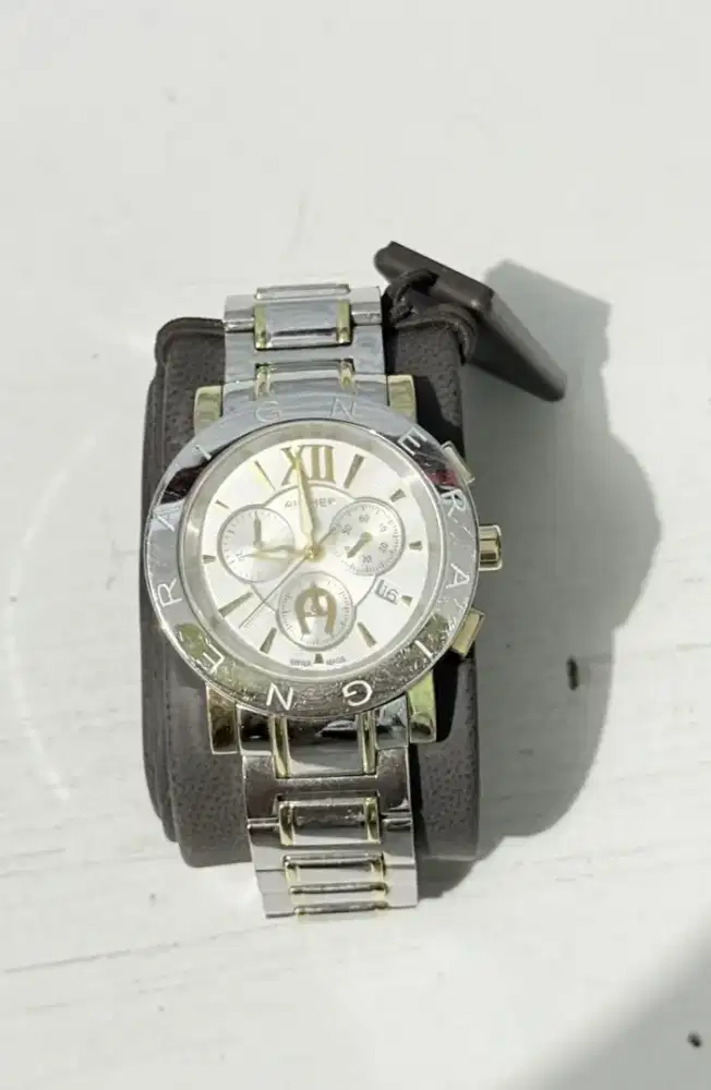 Jam tangan aigner