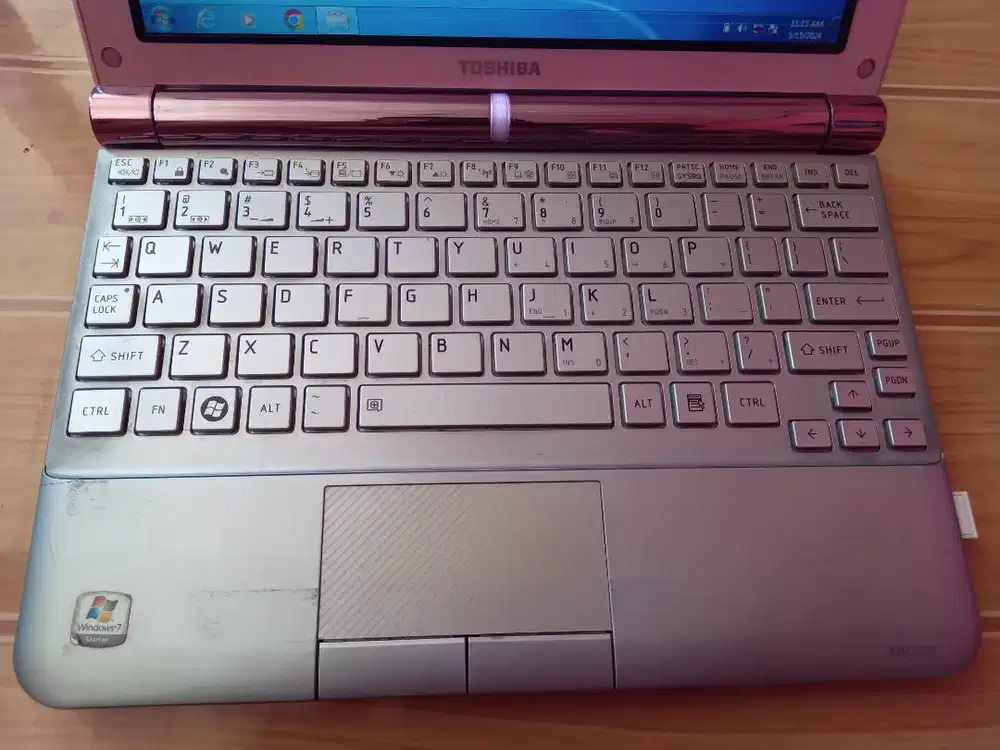 DiJual Cepat NotBook merk Thosiba Harga 700 Nego