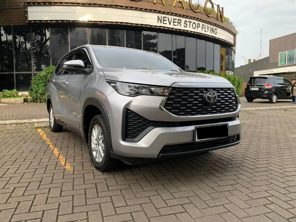 ISTIMEWA!! TOYOTA INNOVA ZENIX 2.0 G MATIC BENSIN 2024 SILVER, KM 46RB