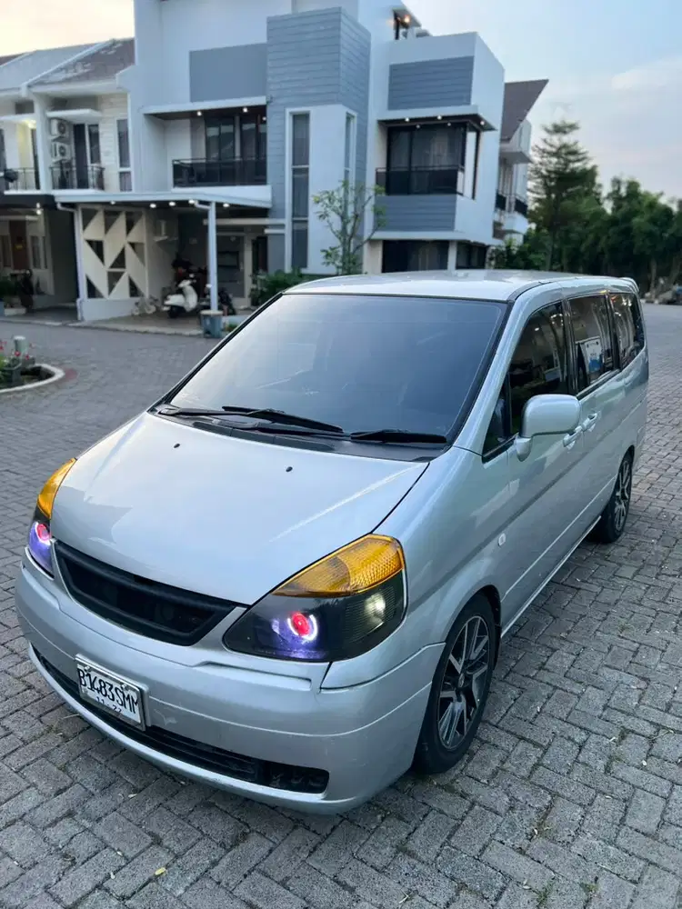 Nissan Serena 2012 Bensin