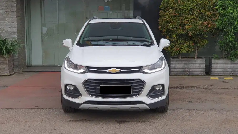 Chevrolet Trax 1.4 Turbo Premier Facelift Sunroof AT Putih NIK 2018