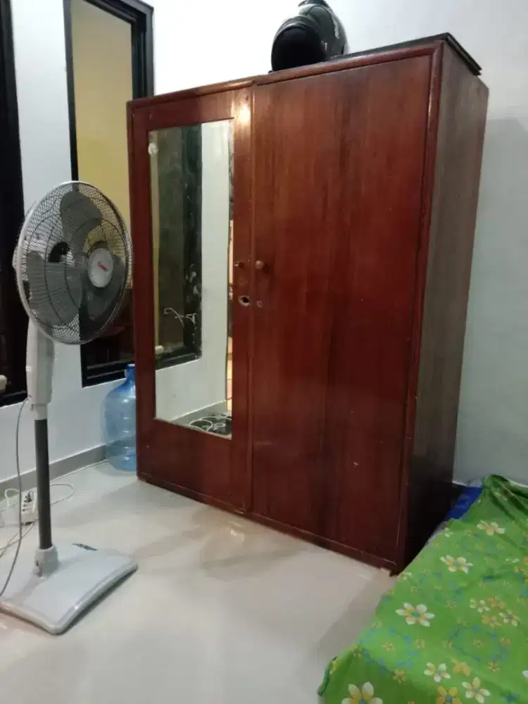 Lemari kayu jati asli