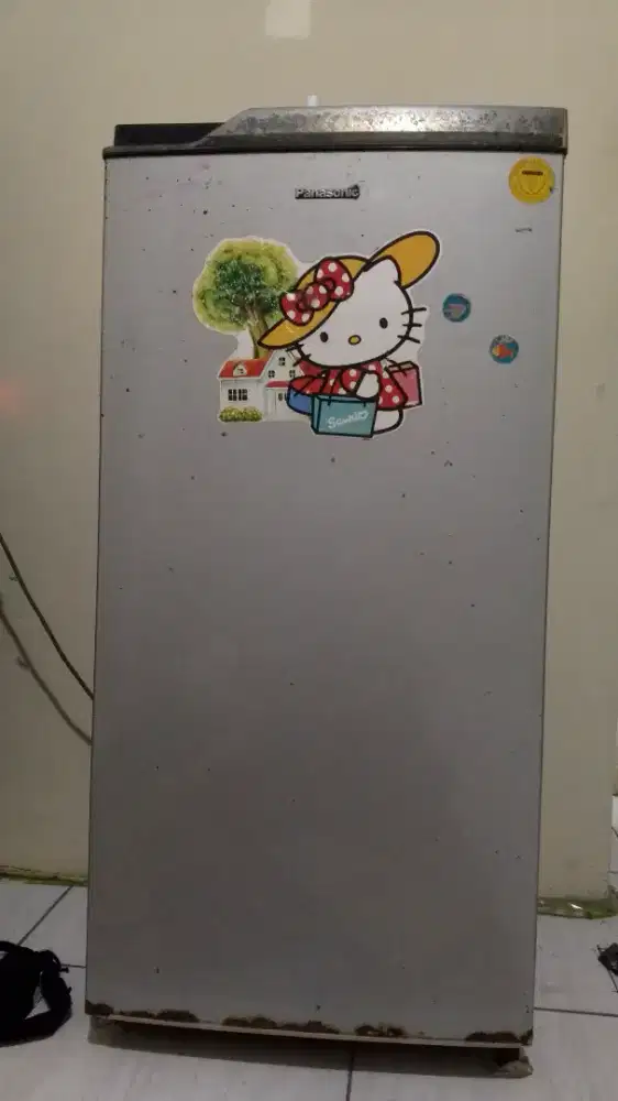 Kulkas panasonic hidup tapi ga dingin