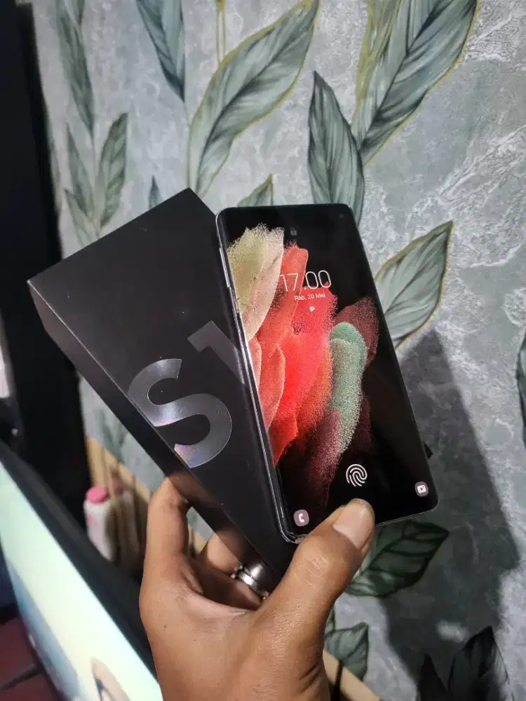 SAMSUNG S10 Ram 8/128 SEIN MURMER siap pakai retak Lok PAMULANG UNPAM