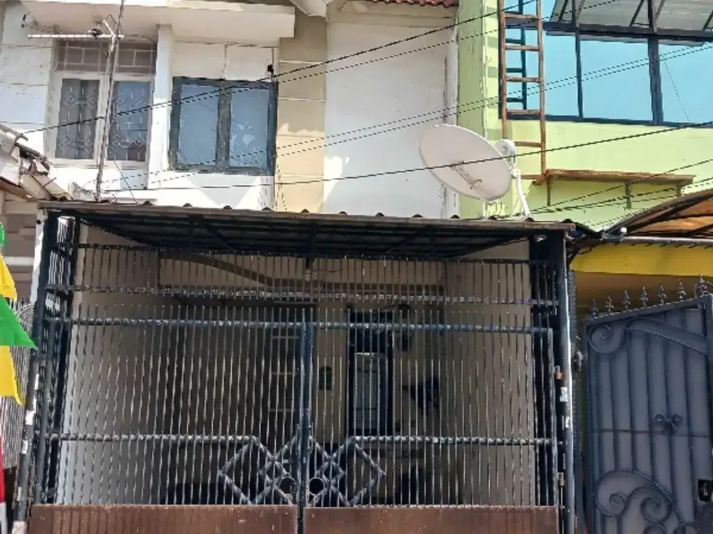 Dijual Rumah hdp timur, 2.25 lt, siap huni Taman Palem