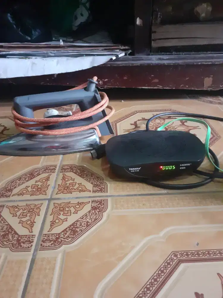 Jual aja setrika merk Maspiin dan stb merk tanaka tanpa remot,Normal.