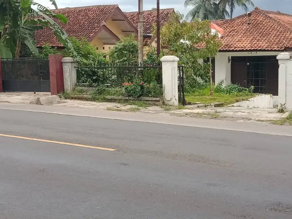 Dijual Rumah Pinggir Jalan Raya Bandung - Cianjur ( Cipatat )