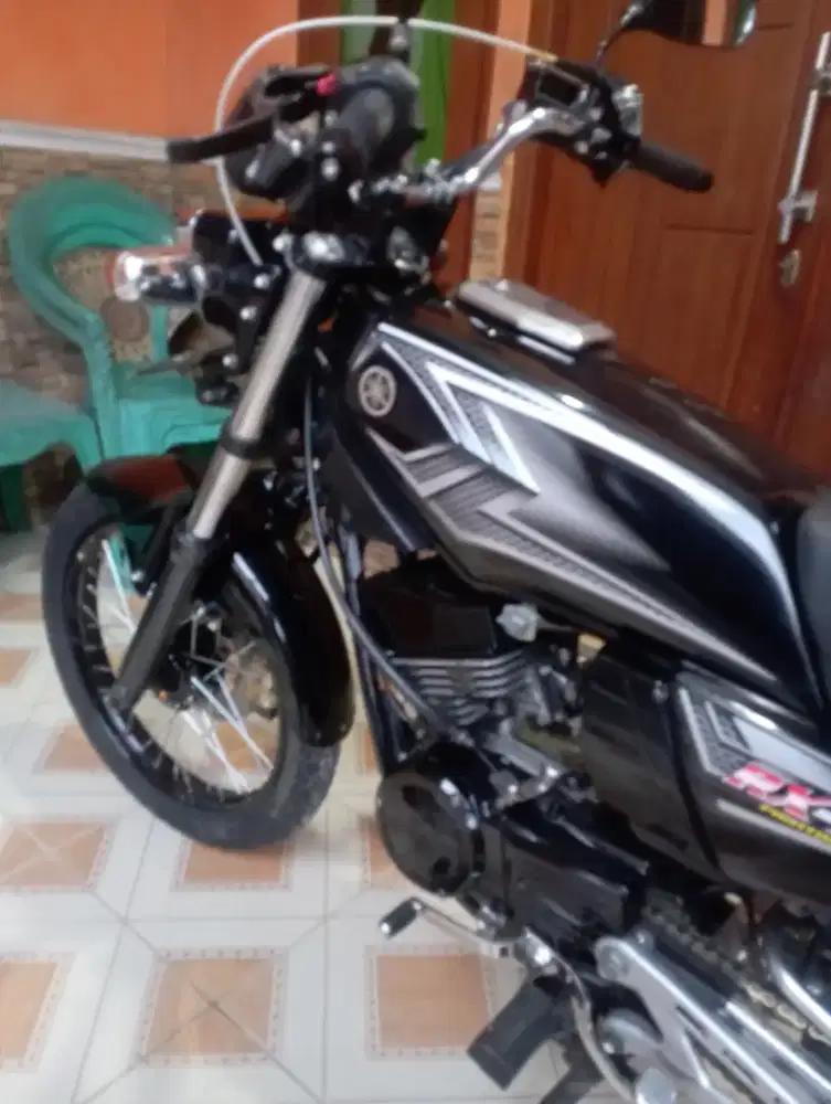 RX king 2004 Hitam