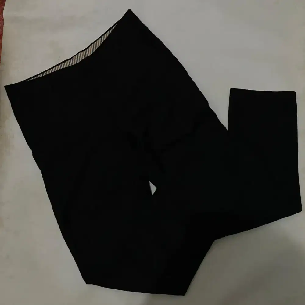 Celana Panjang Formal Hitam Regular Fit Pria