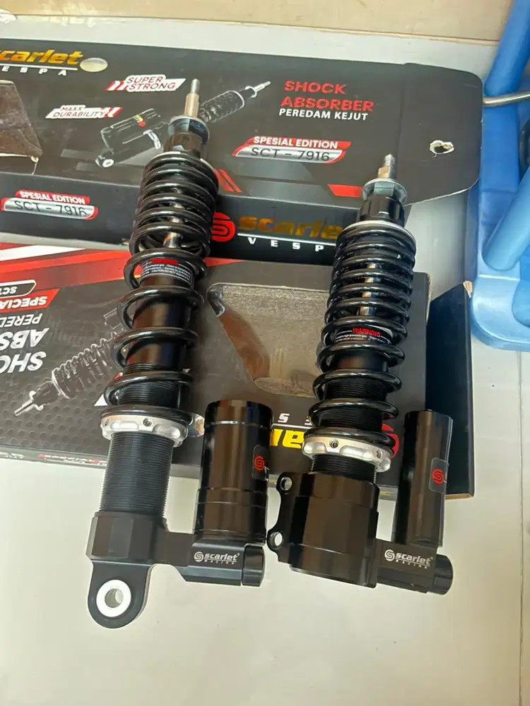 shockbreaker vespa matic scarlet