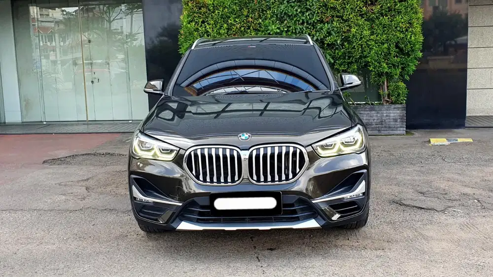 Km23rb bmw x1 sdrive xline 2020 pakai 2021 coklat pajak panjang