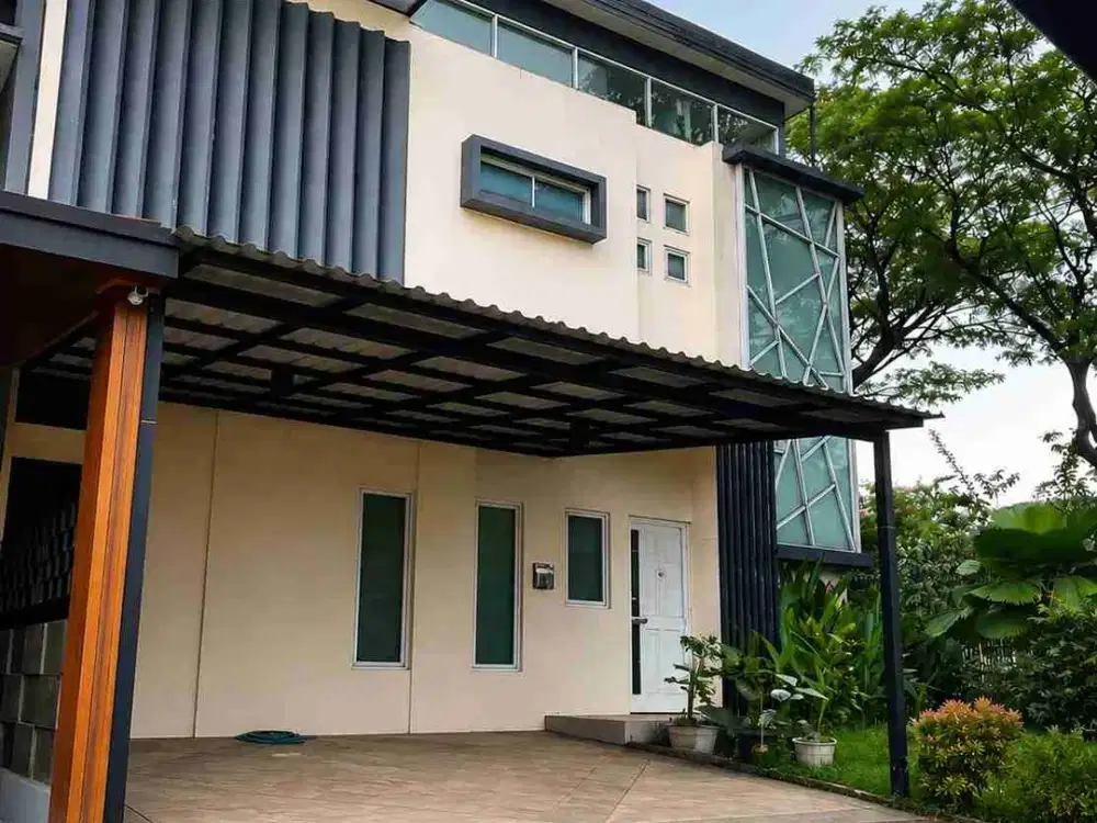 FOR SALE / DI JUAL Rumah Cantik Dengan PRIVATE POOL CLUSTER CASPIA Bsd City