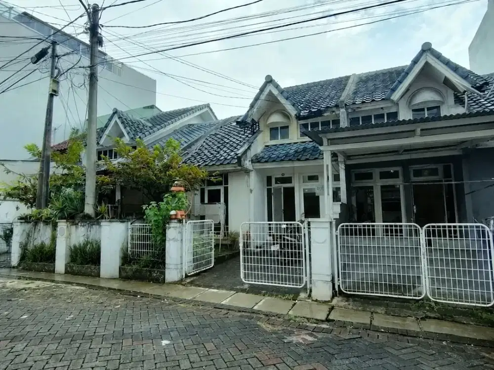 Hunian Strategis Butuh Renovasi Lokasi Citra 5 Jakarta Barat Dekat Sekolah & Rumah Sakit