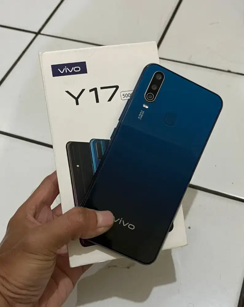 Vivo y17 8/256 biru