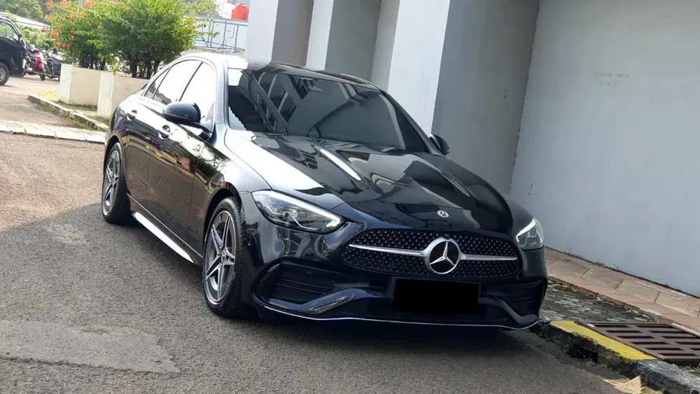 Km 4 rb mercedes benz mercy c300 amg line 2023 hitam