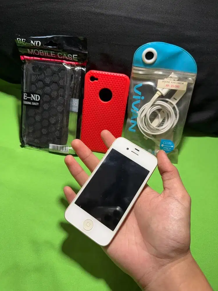 iphone 4 16gb lumayan mulus