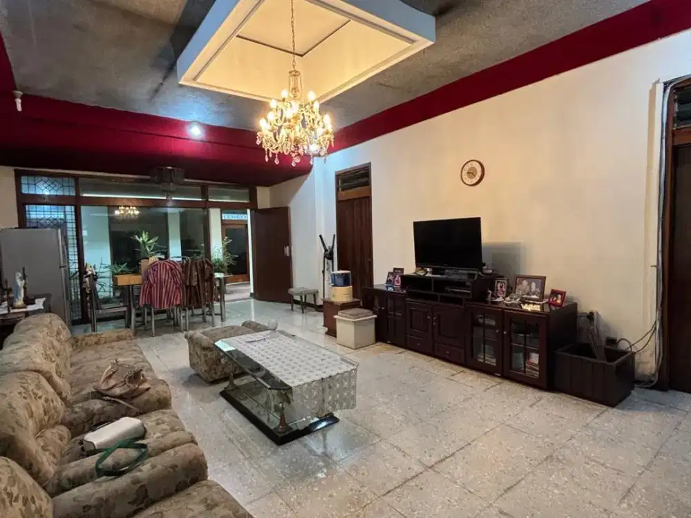 Sewa Rumah Usaha/Cafe/Resto/Kantor di Sayap Riau Bandung Kota