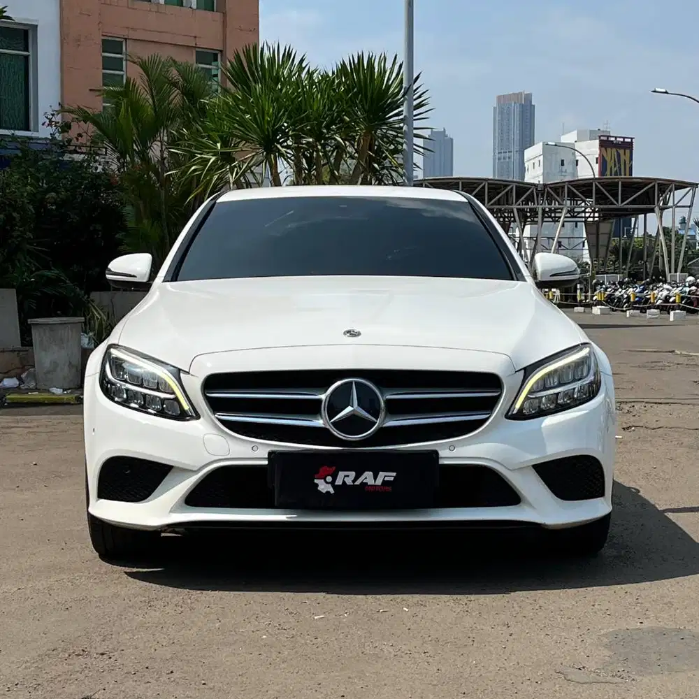 MERCEDES BENZ C200 1.5L EQ BOOST MILD HYBRID 2019 PUTIH MERCY C 200
