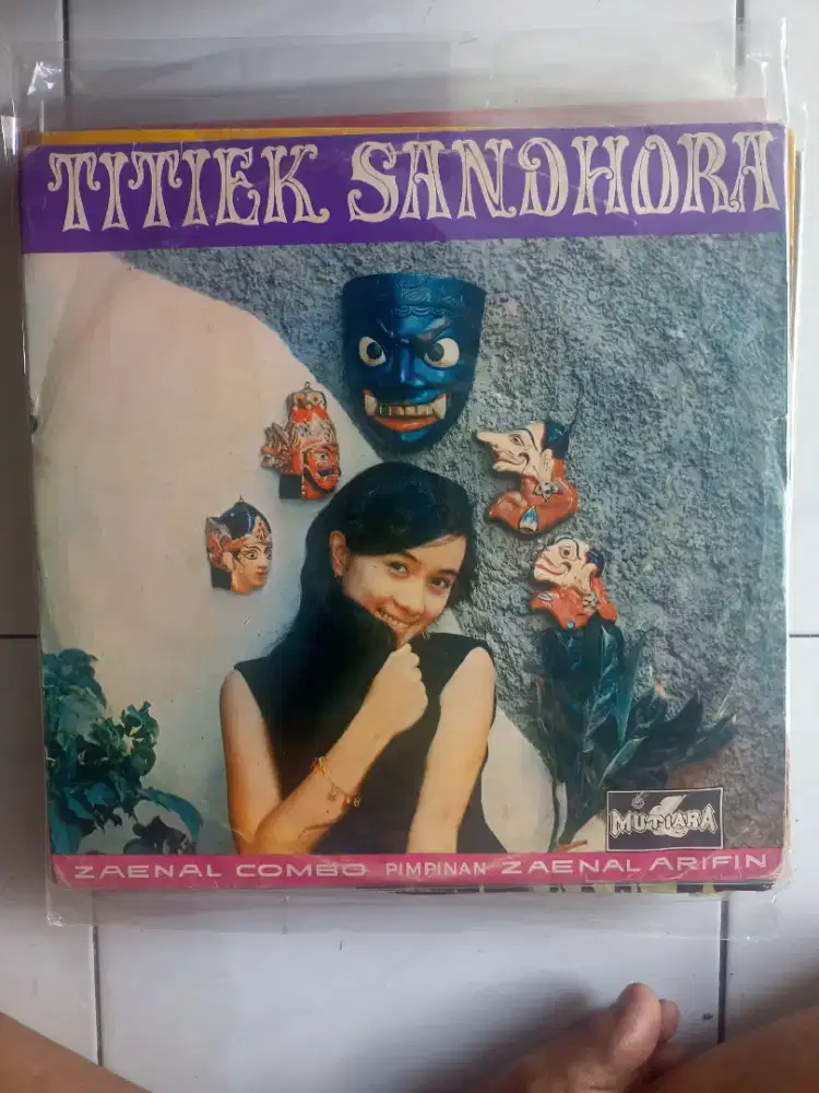 Jual Piringan Hitam TITIK SANDHORA