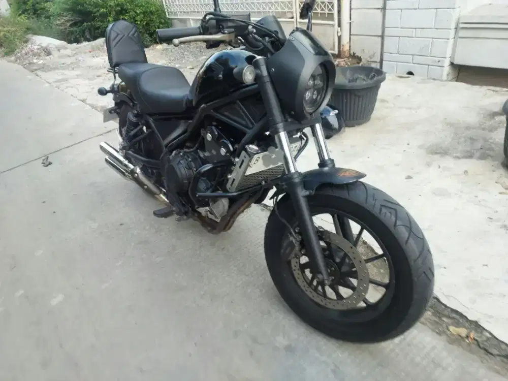 Honda rebel 500