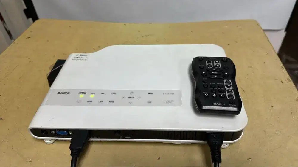 Casio XJ-A140V data proyektor projector