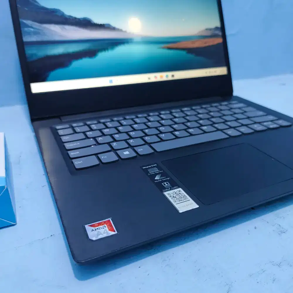 Laptop Lenovo Ideapad Slim Ram 4GB Siap pakai Win 11Pro