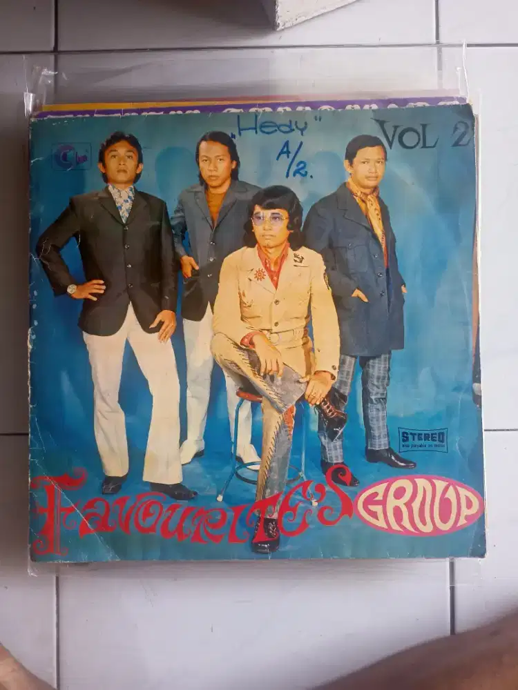Jual Piringan Hitam Favourit's Grup dan Petty Bersaudara