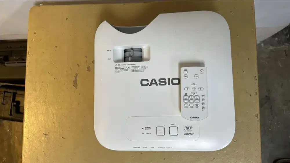 Casio XJ-V10X data proyektor kantor second bekas