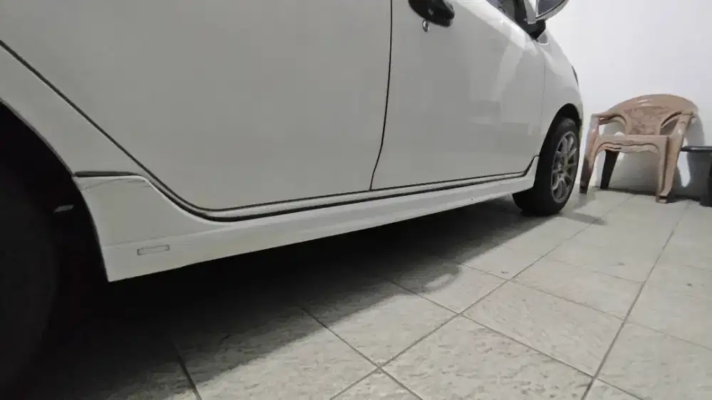 body kit sidekirt agya ayla original