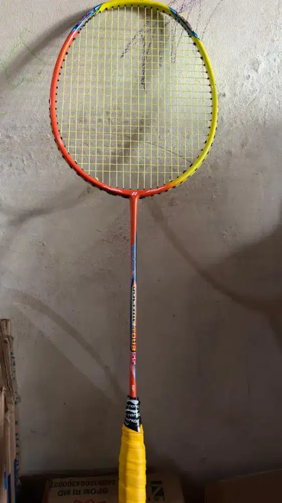 Raket yonex voltric tour 55