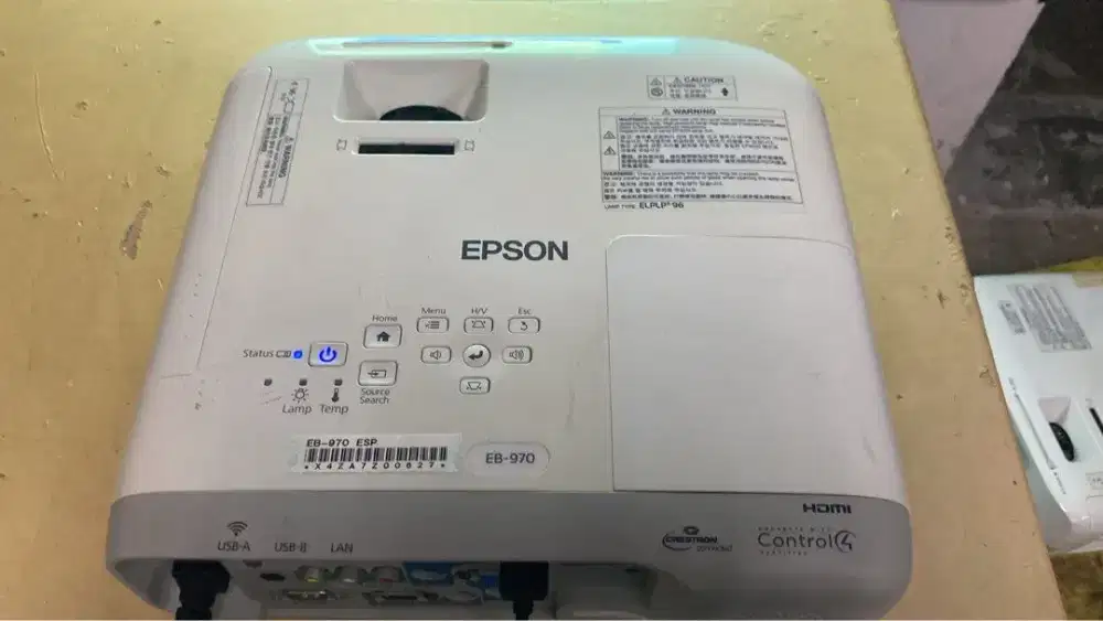 Epson EB-970 proyektor second bekas