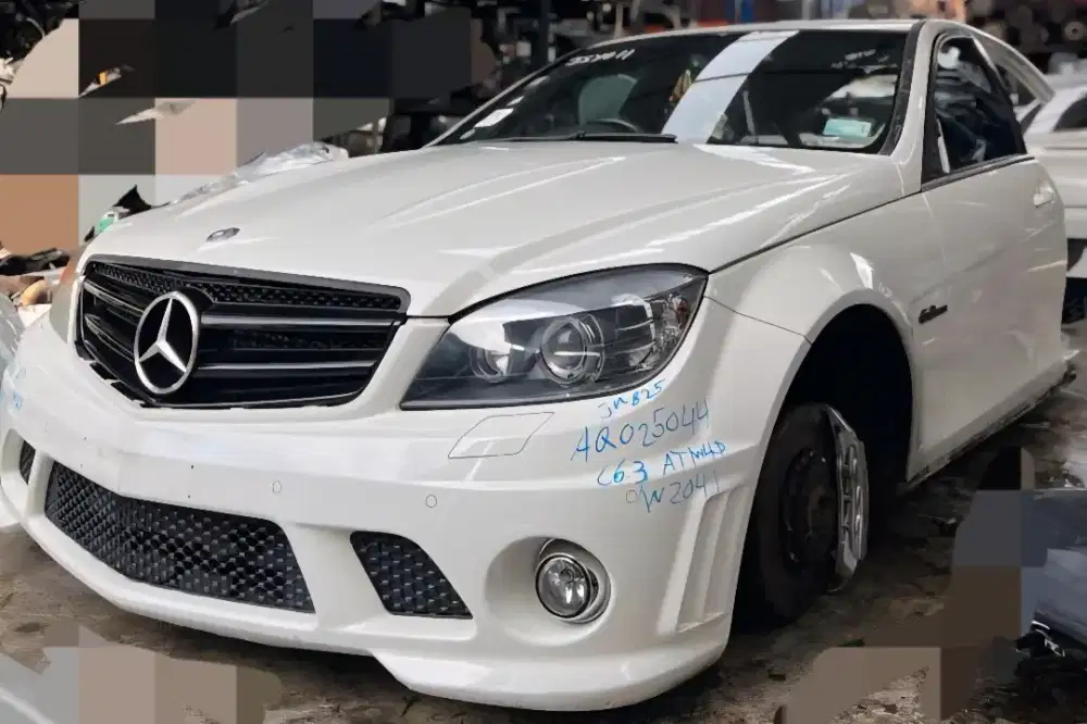 Mesin amg c63 w204 dan bodikit ori C63