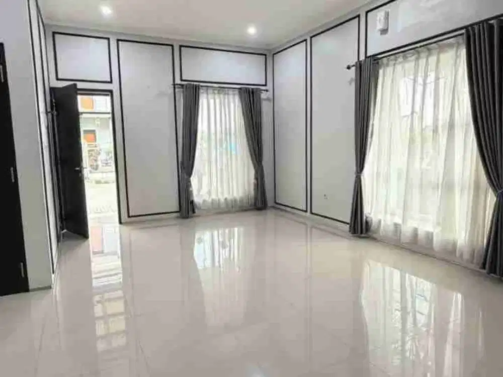Rumah di Komplek Dekat Pemkot Cimahi