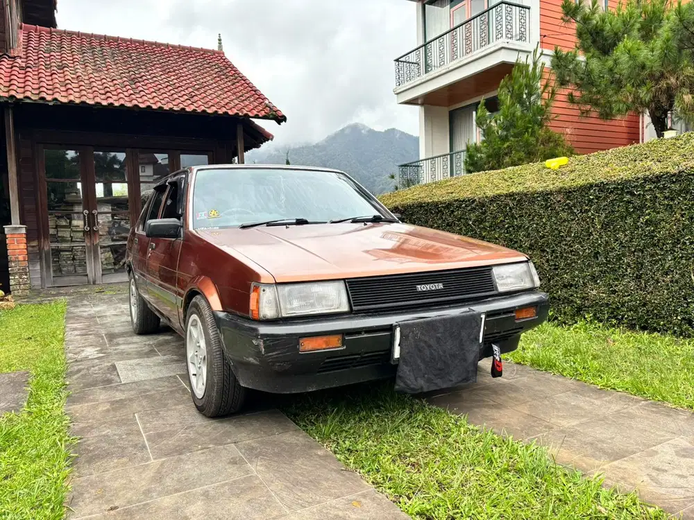 Toyota Corolla Altis 1984 Bensin