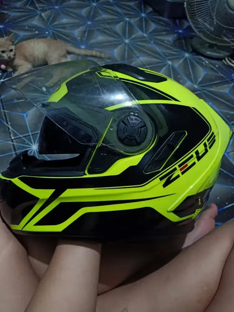 Helm ff Zeus size M