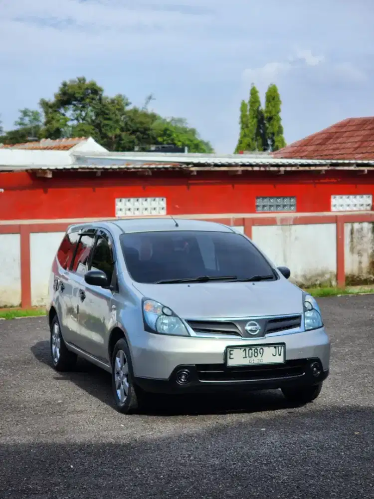Nissan Grand Livina SV 2012 Manual