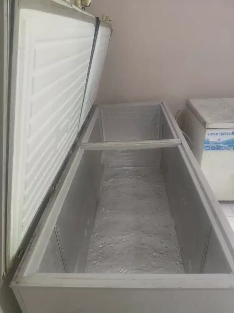 Freezer merek RSA ORI