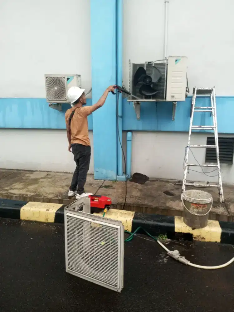 Jasa servis AC panggilan