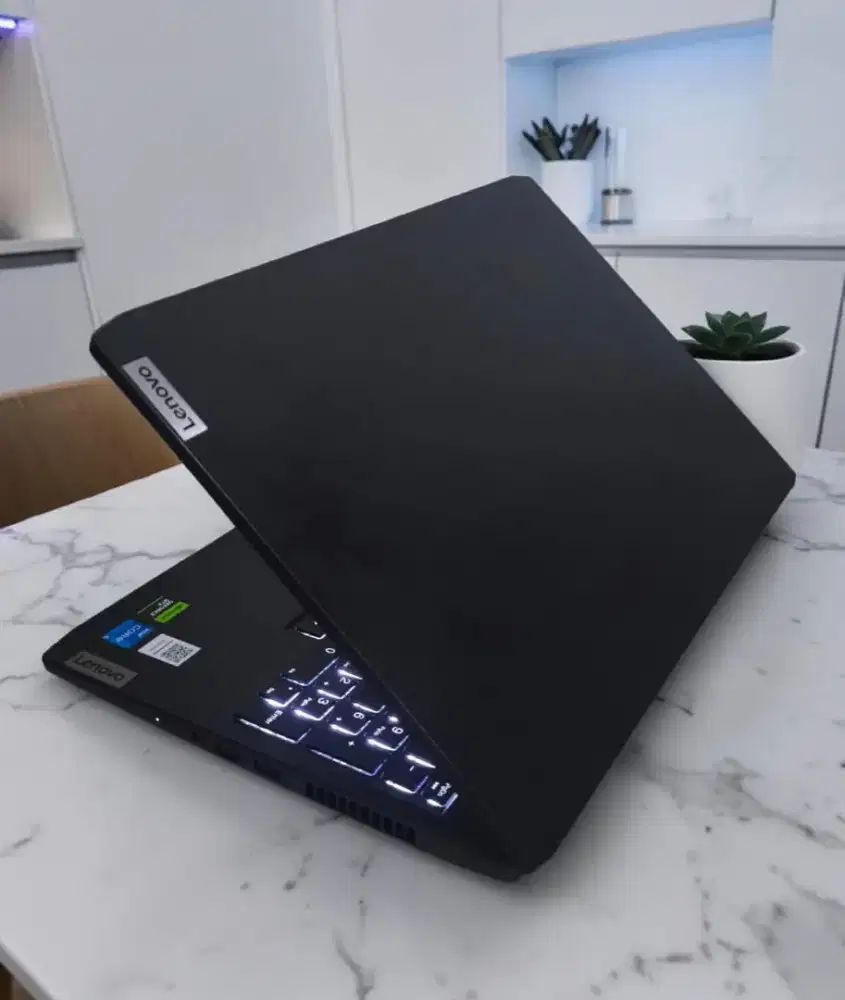 Laptop LENOVO GAMING 3i 82K1 RAM 16GB+ SSD 512GB + NVIDIA RTX 2050