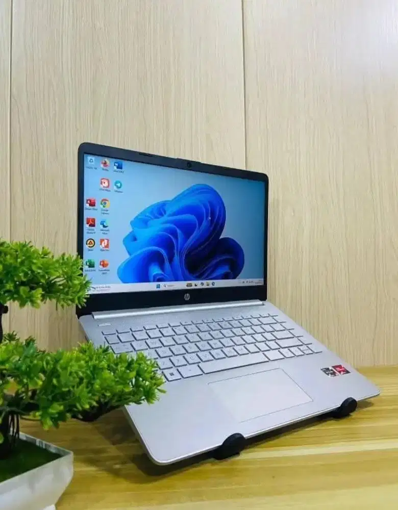 LAPTOP MULUS 100%