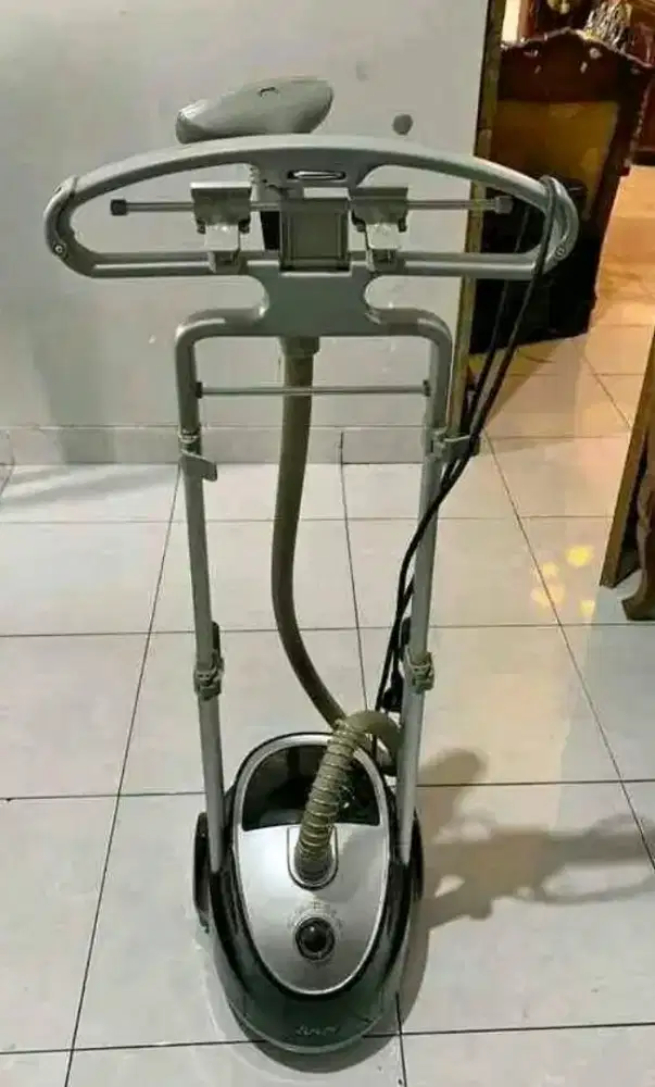 Setrika uap listrik merk salav