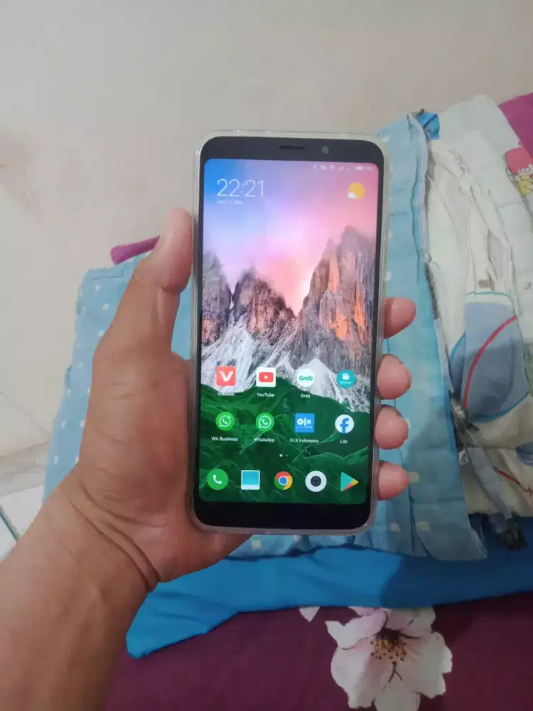 Redmi 5 plus 4/64 LIKE NEW