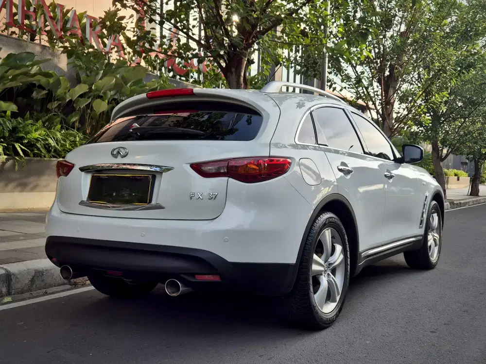 Infiniti FX37 2011 Bensin