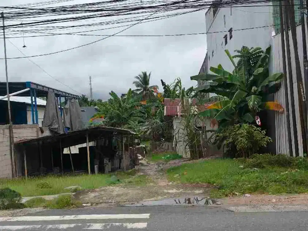 Tanah Dijual dekat Dom